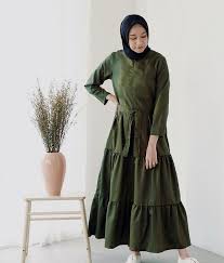 Bukareview/ tali jiwo) untuk kamu yang butuh inspirasi dengan gamis, kini kamu bisa memilih model gamis terbaru yang kekinian dengan potongan ala mermaid atau putri duyung. 30 Model Gamis Kombinasi Polos Brokat Satin Modern