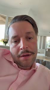 Marc Gebauer Symmetrisch