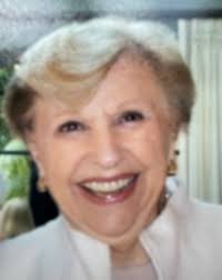 Lois Campana's Instagram, Twitter & Facebook