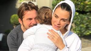 Engin altan düzyatan, neslişah alkoçlar ile 28. Engin Altan Duzyatan Iyi Ki Dogmussun Bir Tanem Magazin Haberleri