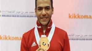 ( ينظر، الي فريال) اتكلم عادي اشرف… اه انا حكيت لفريال علي كل حاجه البرازيلي… اشرف النادي استيقظ من النوم و لم يكن يعرف شئ وجد اكثر من عشرين ميسد كول من فريال. M0x5an50b5j6ym
