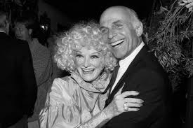 Gavin macleod, who was the love boat captain and played murray on the mary tyler moore show, two of the top television shows of the 1970s and 1980s, died today at his home in palm desert, calif. Kiawp7zrq09wom