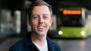 Krever obligatorisk vaksinering av alle som jobber i helsevesenet