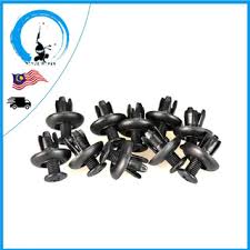 Seperti yang diketahui, makanan dengan kemasan daun pisang sangatlah mudah meski terkesan tradisional, nyatanya kemasan daun pisang masih begitu diminati. Perodua Myvi Viva Axia Fender Cover Daun Pisang Under Shield Clip Bumper Clip 10 Pcs Shopee Malaysia