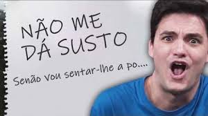 Assista ao vídeo bilíngue Iluminador facial: Cool Marina testa 4  produtinhos tem-que-ter