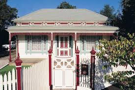 From classic to bold, showcase your style with inspiration from these exterior paint color schemes that offer serious curb appeal. Heritage Colour Made Simple Inspirations Paint