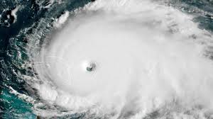 Vamco (philippines gọi là bão ulysses) tấn công vào tỉnh quezon với sức gió 150 km/h và gió giật 205 km/h. Philippines SÆ¡ Tan Gáº§n 1 800 NgÆ°á»i Ä'á»ƒ á»©ng Pho Vá»›i Bao Molave Baotintuc Vn