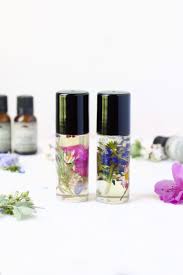 Pick the petals from the flower you wish to make perfume from. How To Make Perfume 25 Easy Diys
