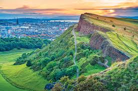 Edinburgh is one of the most beautiful and exciting cities in the world in which to visit, invest, live edinburgh is glowing 🌟 have a lovely weekend. Boston Traveler Edinburgh Scotland