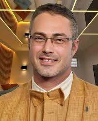 Taylor Kinney Jackson