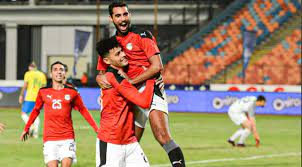 Seleção‏) هو ممثل البرازيل في كرة القدم الرجالية الدولية، تحت رقابة الاتحاد البرازيلي لكرة القدم وهو الهيئة الإدارية لكرة القدم في البرازيل. ÙÙŠØ¯ÙŠÙˆ Ø¨Ø·Ù„ Ø§Ù„Ø¯ÙˆØ±Ø© Ø§Ù„ÙˆØ¯ÙŠØ© Ù…Ù†ØªØ®Ø¨ Ù…ØµØ± Ø§Ù„Ø£ÙˆÙ„Ù…Ø¨ÙŠ ÙŠÙÙˆØ² Ø¹Ù„Ù‰ Ø§Ù„Ø¨Ø±Ø§Ø²ÙŠÙ„ Ø¨Ø«Ù†Ø§Ø¦ÙŠØ© Ø§Ù„ØªÙŠØ§Ø± Ø§Ù„Ø§Ø®Ø¶Ø±