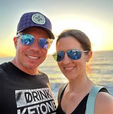 WANTED: “Ketoprenuers” Do you love the low carb Lifestyle? What if there  was a way to crush your health goals and get paid for sharing what you're  doing? Comment a fun GIF