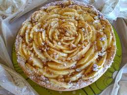Rispetto alla classica torta di mele, alta e soffice, la crostata ne. Il Mondo Di Rina Crostata Di Mele Con Crema Pasticcera