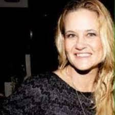 Kimberlee White's Instagram, Twitter & Facebook