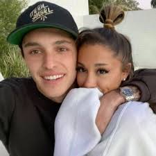 Ariana grande is easily one of the hottest singers on the entire planet right now, so we thought it was about time we celebrated ari in all her glory. Ariana Grande News Tips Guides Glamour