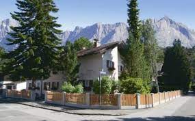 Es stehen insgesamt 25 betten zur verfügung, evtl. Haus Hollental Hotel Garmisch Partenkirchen Germany Overview