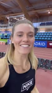 Jillian Weir's Instagram, Twitter & Facebook