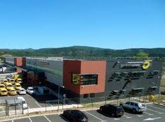 C'est un « temple » enchâssé au creux de la déclivité. 21 Idees De Les Plates Formes De Tri Tri Exterieur La Poste