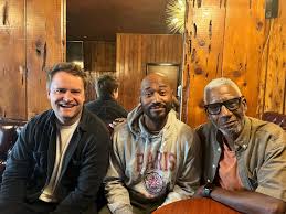 These guys really brought the laughs @thecomedyjointla work out room @  Melody Bar Lax! Stay tuned for the next show date!