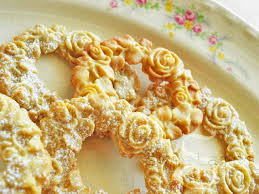 How long do you bake cookies in a silicone mold? How To Make Molded Cookiessweetambs