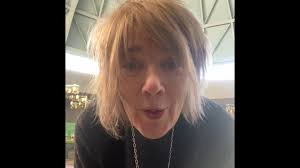 Maria brister ut i lovsång i dagens evangelium och Tomas Lång predikar om  hennes villighet inför Gud, Markus Wargh spelar psalmer och improviserar  och Karin Sandlund Naréus leder oss i förbön. Välkommen