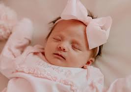 This sweet family came out for these minis in the blazing sun! Shew it was  warm and bright. I learned