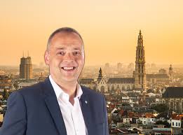 Duchateau was among the first figures in belgian politics to announce they had tested positive for the virus, announcing on facebook in march that the virus fueling the global pandemic had him in its grip. Gazet Van Antwerpen 26 01 2019 Schepen Fons Duchateau N Va Ik Wil De Stad Properder Achterlaten Dan Ze Er Nu Bijligt N Va Stad Antwerpen