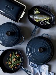 Le Creuset Signature 10 Ink Skillet Reviews Crate And Barrel Stoneware Bakeware Le Creuset Cookware Creuset