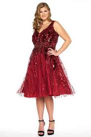 Where To Find Plus Size Bridesmaid Dresses And Handy Shopping Tips Plus Size Cocktail Dresses Plus Size Party Dresses Cocktail Dresses With Sleeves