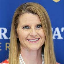 Leanna Mcclure's Instagram, Twitter & Facebook