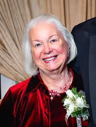 Carole Kunz's Instagram, Twitter & Facebook