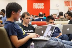 Employees is $119,502 per year. Facebook Vs Google Employer Comparison