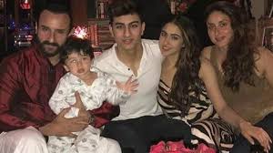 Another Addition To Nawab S Family Ibrahim Ali Khan Reacts To Abba Saif Ali Khan And Kareena Kapoor Khan S Pregnancy News Hindi Movie News Bollywood Times Of India According to sources, the entire khan and kapoor families were with kareena moments before she was wheeled in for delivery.