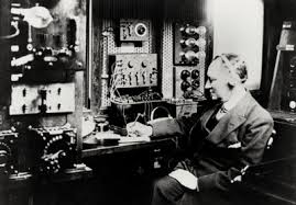 Pronunciation of guglielmo marconi with 4 audio pronunciations, 2 synonyms, 1 meaning, 5 translations, 32 sentences and more for guglielmo marconi. Guglielmo Marconi Radio Star Physics World