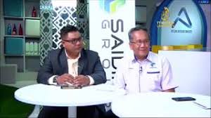 Bahan kanopi umumnya menggunakan plastik atau seng, namun di tahun 2015 banyak pembuat kanopi yang lebih kreatif dengan menggunakan bahan plastik yang tahan panas, sehingga meskipun berada dibawah sinar matahari terik, udara yang ada dihalaman anda akan tetap sejuk. Kanopi Khemah Kanvas Shades Tent Saidina Excel Canopy