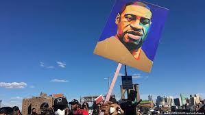 The george floyd statue by artist chris carnabuci was unveiled as part of juneteenth celebration in brooklyn, new york, on 19 june and vandalised within days. Us Prasident Joe Biden Empfangt Familie Von George Floyd Aktuell Amerika Dw 25 05 2021