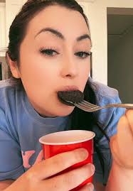 The Middle Row of Oreos Is for Milk