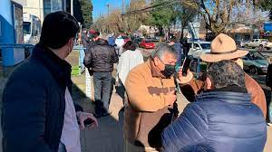 Es ridículo que los que piden más tolerancia sean los menos tolerantes, pues los opositores al mentado bus no aceptan a nadie que. St Wcxhuochcem