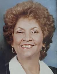 Alice Hopson's Instagram, Twitter & Facebook