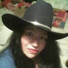 Minna Sanchez (@MinnaSanchez15)