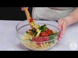 Italian plum tomatoes are seasoned and simmered to produce a simple and basic red sauce that truly delivers on flavor and enhances any pasta dish. Pasta Recipes Youtube