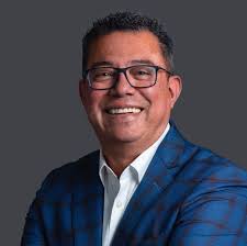 Jorge Quezada's Instagram, Twitter & Facebook