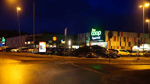 Farsta centrum är inte direkt litet. Sweden Stockholm Driving From Farsta Centrum To Stora Coop Huddingevagen Youtube