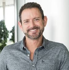 Apple's head of global security Thomas Moyer charged with BRIBERY after  offering California cops more than $50K worth of iPads in exchange for  concealed carry gun permits