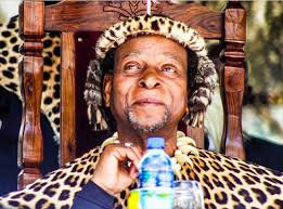 Goodwill zwelithini, the revered king of south africa's zulus, died friday aged 72 after weeks in hospital, his palace announced. King Zwelithini Biography Age Children Wife Parents Grandparent Xenophobia Cars House Salary And Latest News