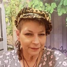 This is the definition of fake. The Moon wouldn't cast that ring. The  actual totality happened at 2:30am. The color, lighting, visual = all fake.  Please stop contributing to ignorance for the