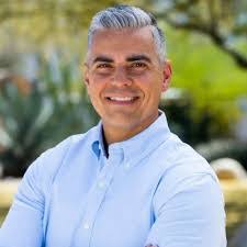 Juan Leary's Instagram, Twitter & Facebook