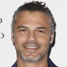 Watch Mr & Mrs Murder