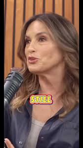 Mariska Hargitay Wins Emmy Award for Law & Order: SVU