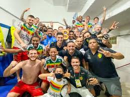 How to use brusque in a sentence. Brusque Bate O Ituano Por 4 A 2 E Sobe Para A Serie B Assista Aos Gols Band
